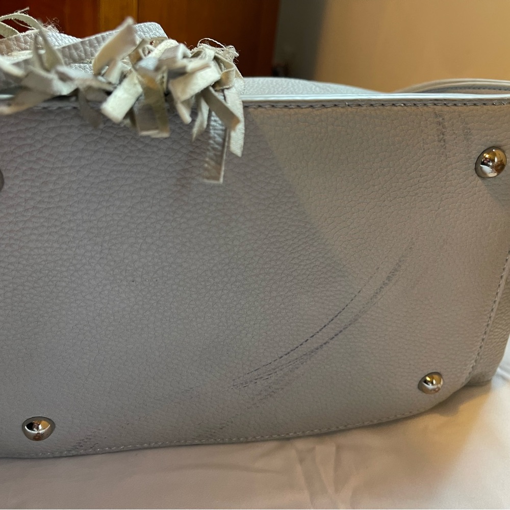 Gray tote bag with tassels - Picture 2 of 9